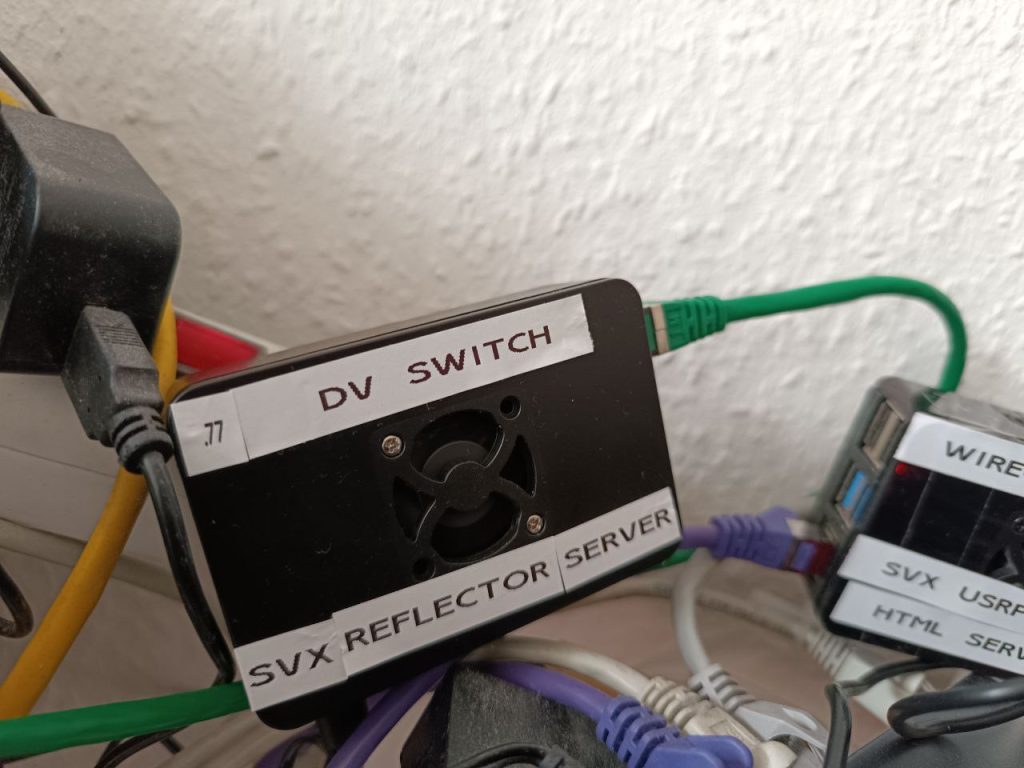 Die Verbindung zum DMR-Netz und der Reflector-Server.